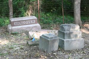 Bowles Cemetery (B25)