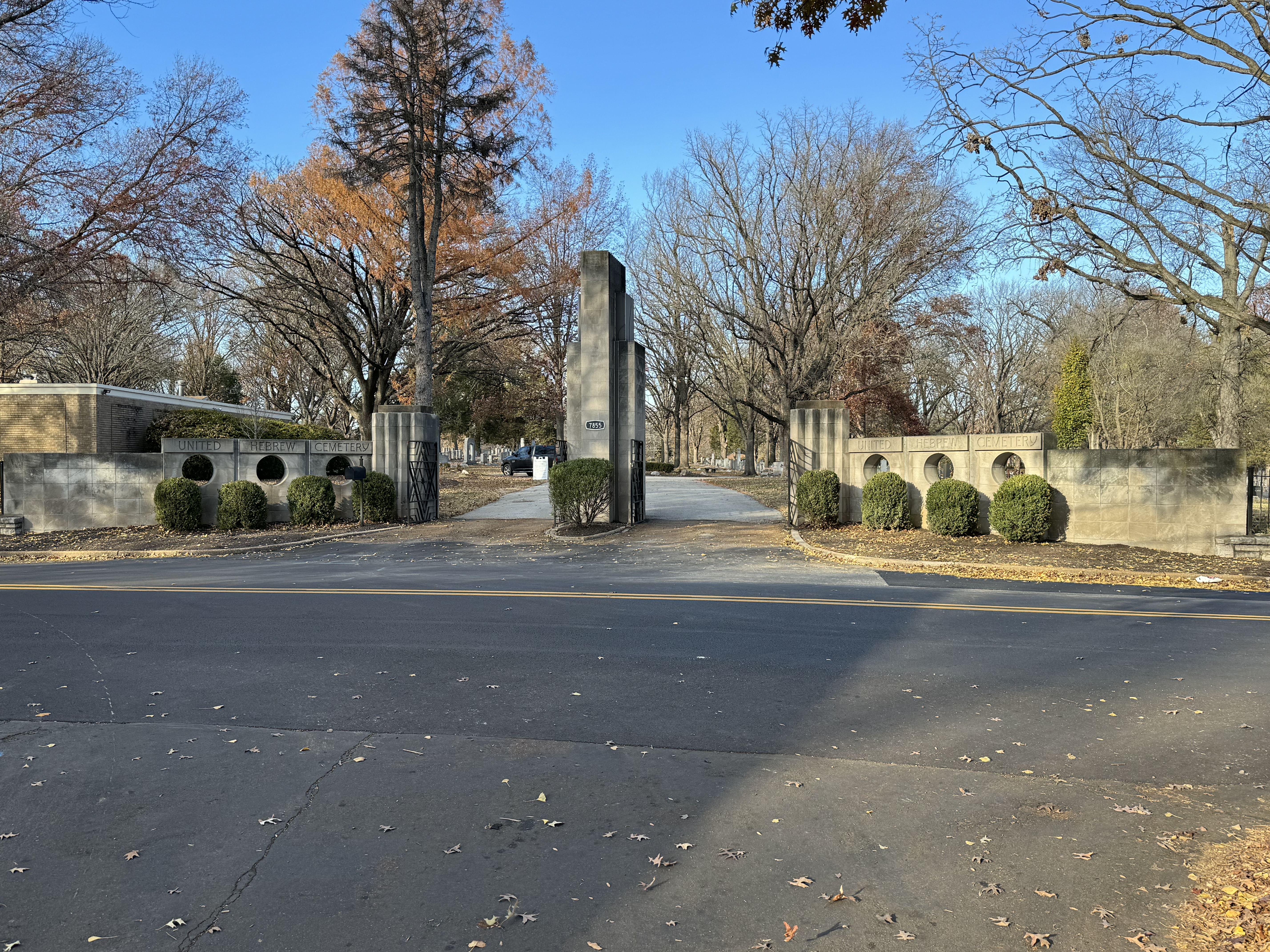 United Hebrew Cemetery entrance